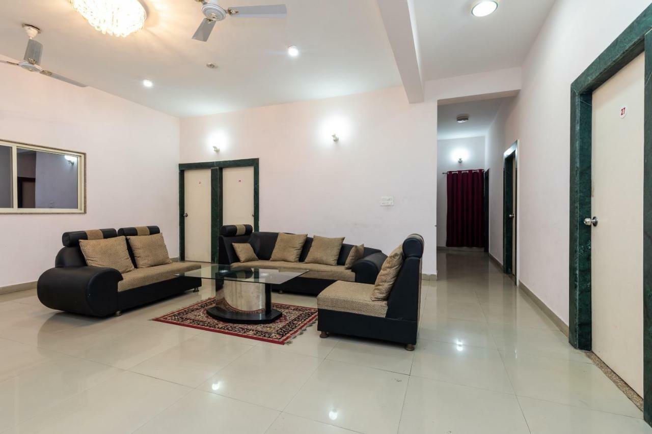 Spot On 48618 Vasundhara Gardens Hotel Бопал Екстериор снимка