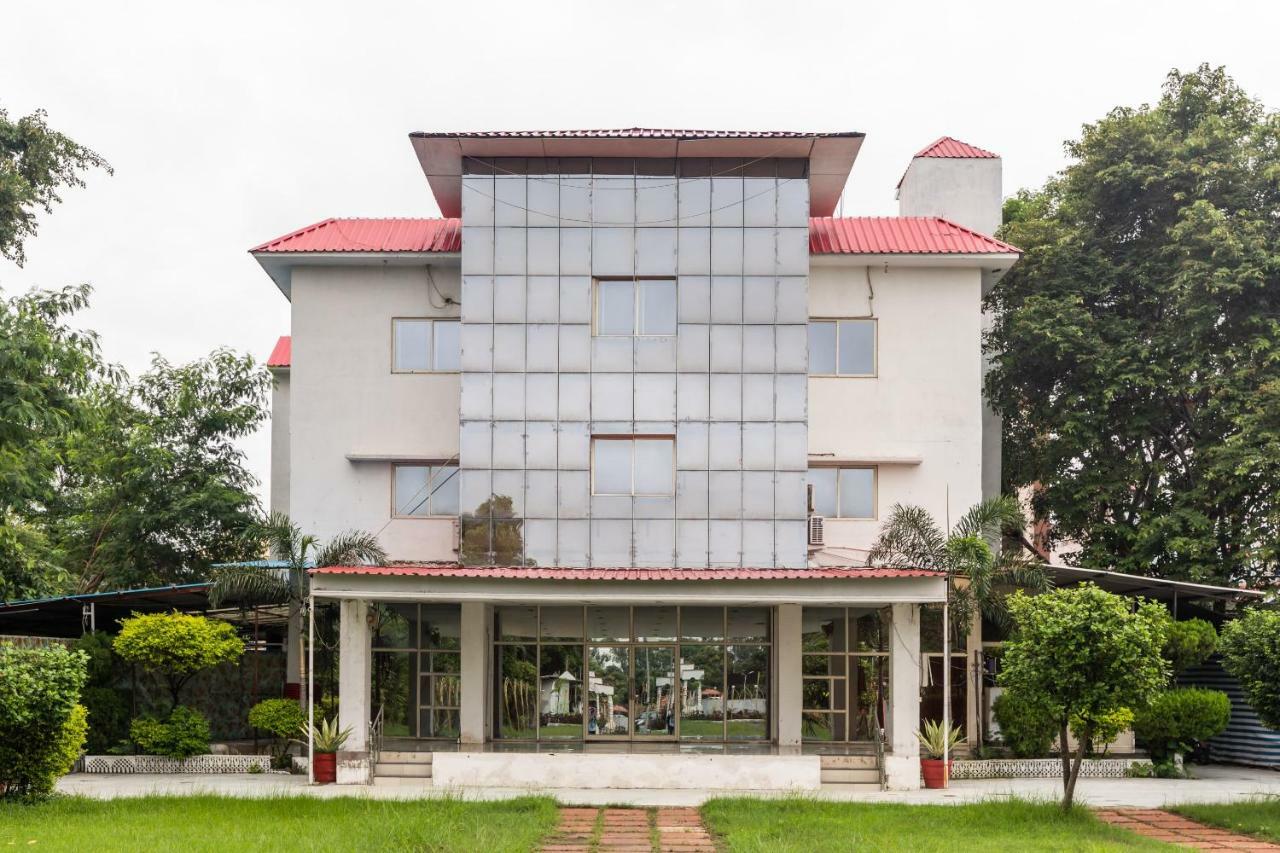 Spot On 48618 Vasundhara Gardens Hotel Бопал Екстериор снимка